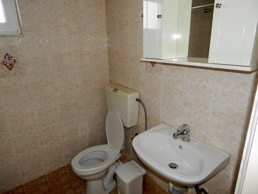 Small Country Apartment In トリポリス エクステリア 写真